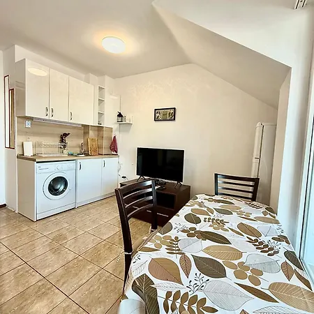 Appartement студио в централната част на - The Varna