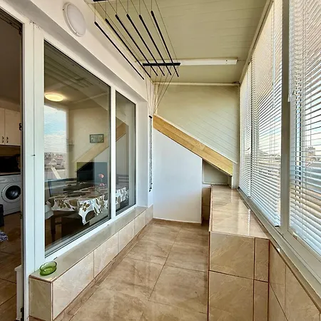 Апартамент студио в централната част на - The Варна